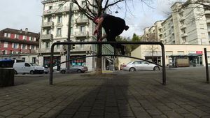 Saut de chat inversé